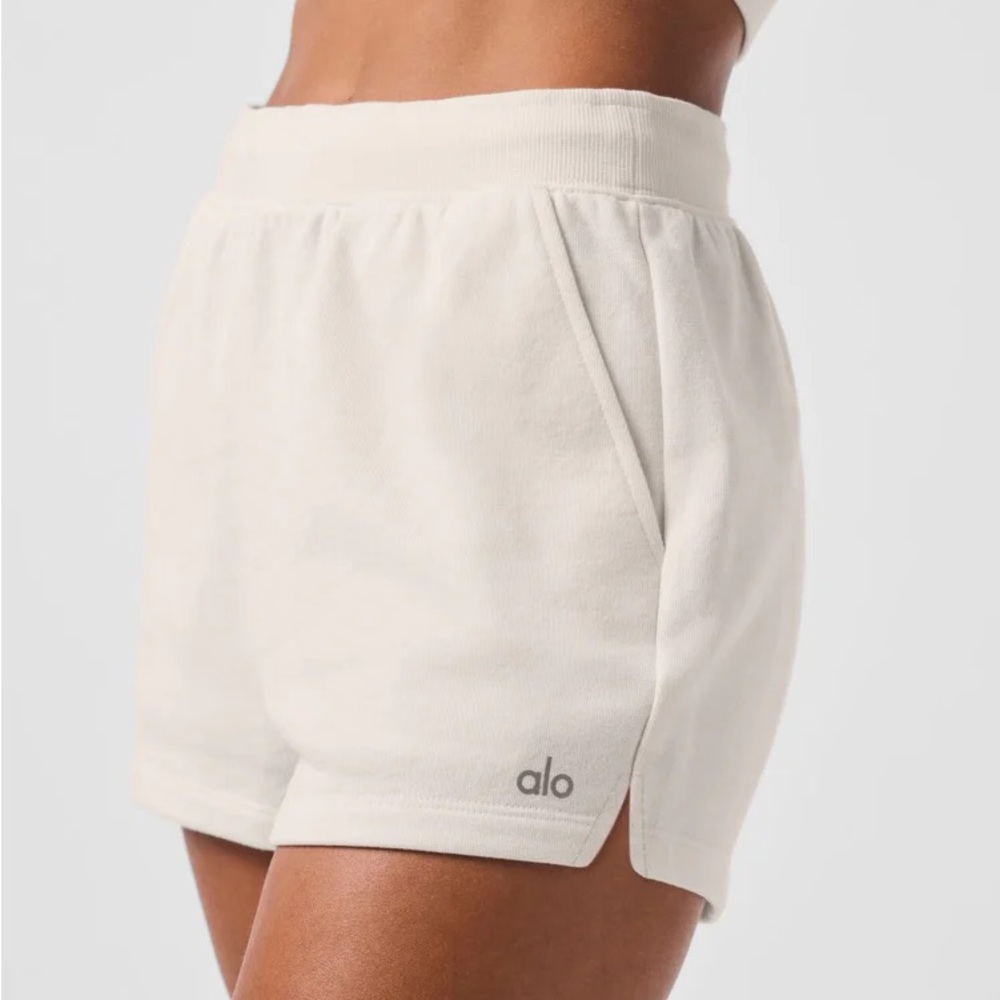 Alo Yoga Low Key Sweat Short in ivory